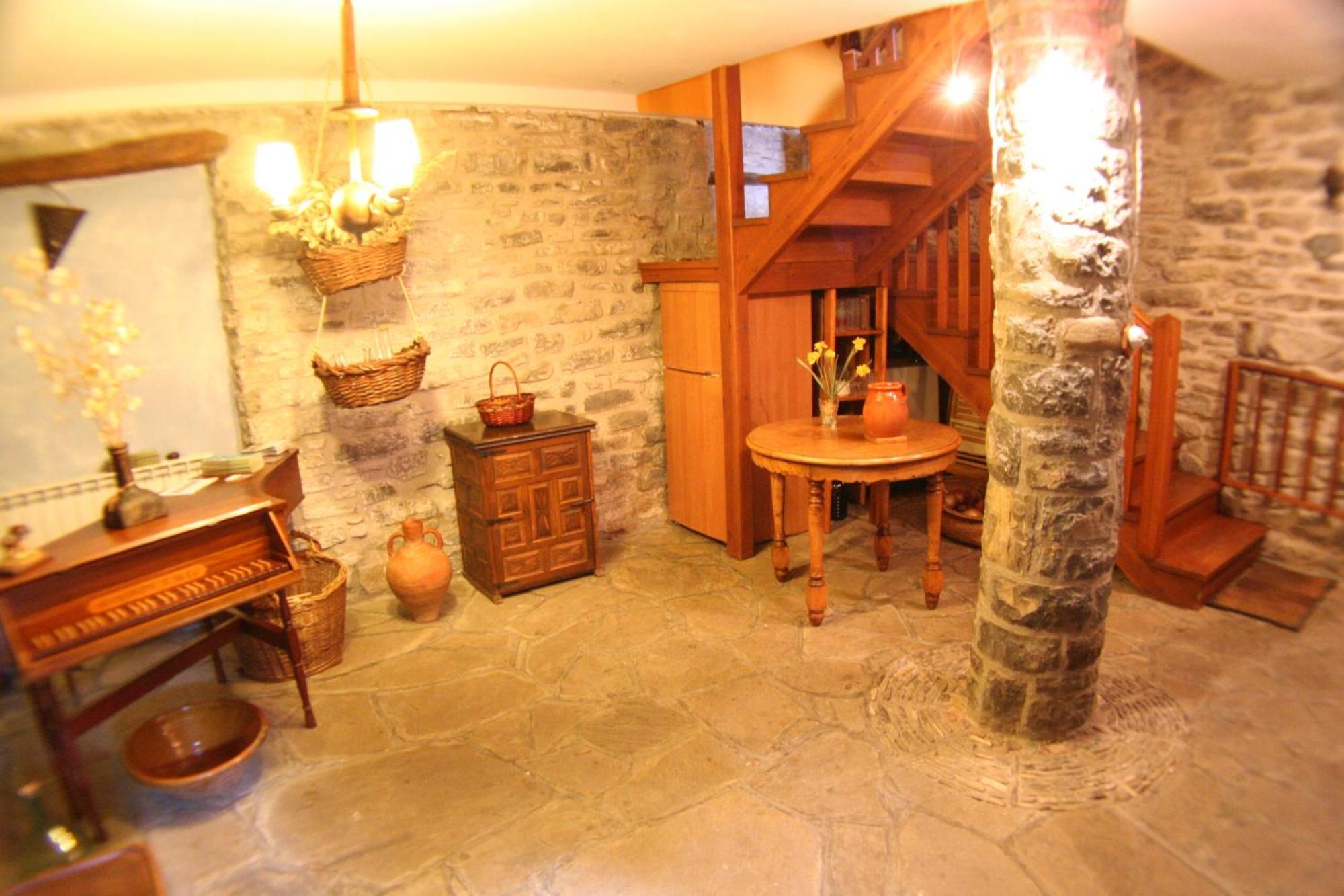 Casa Rural Basajarau Yosa de Sobremonte エクステリア 写真